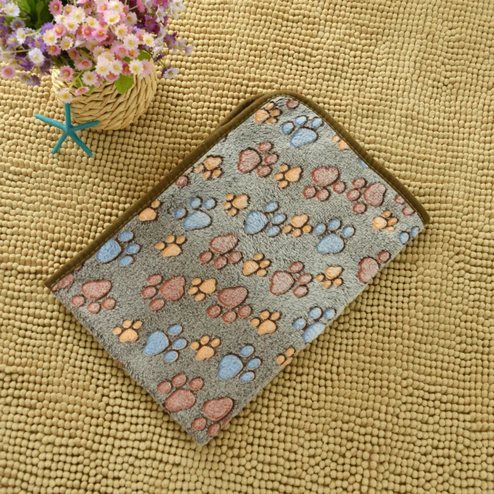 Soft Fluffy Pet Blanket Cute Paw Printed Pet Mat Warm and Comfortable Puppy Bed Mat Breathable Blanket Cover for Cats Small Dogs
