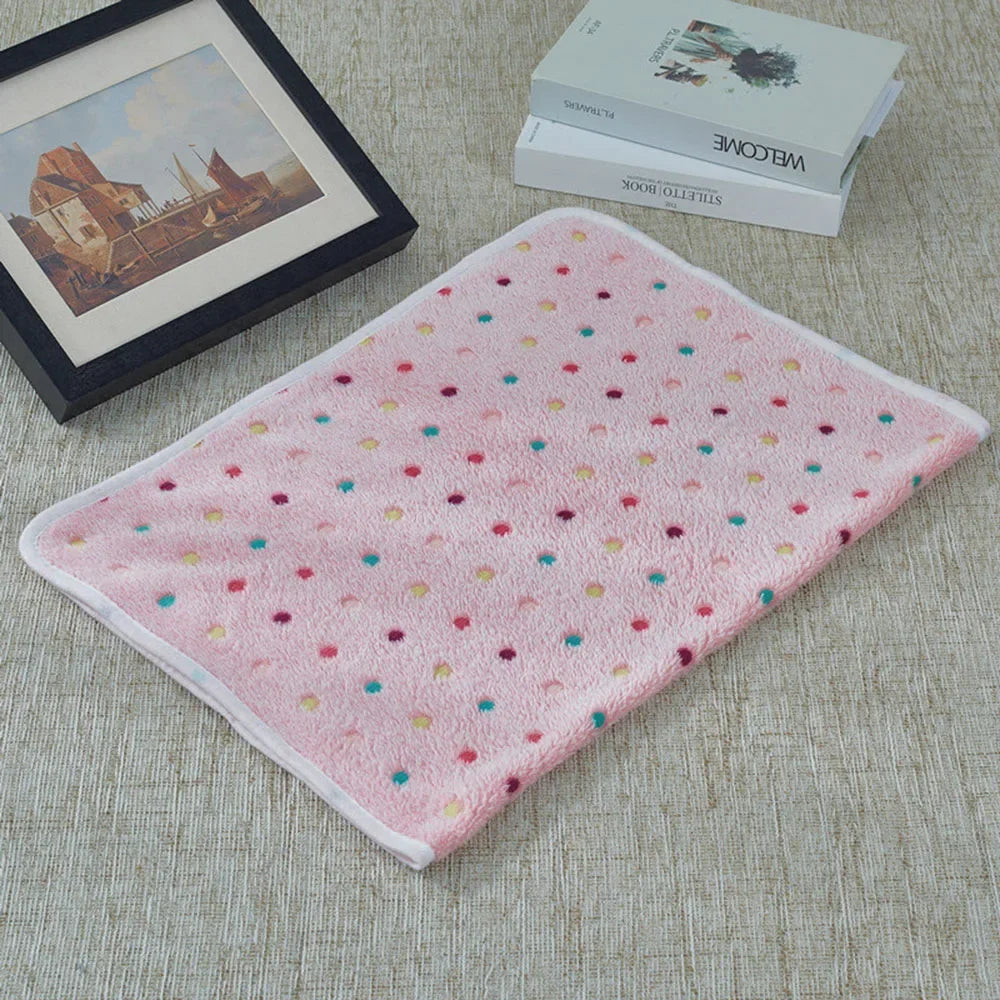 Soft Fluffy Pet Blanket Cute Paw Printed Pet Mat Warm and Comfortable Puppy Bed Mat Breathable Blanket Cover for Cats Small Dogs