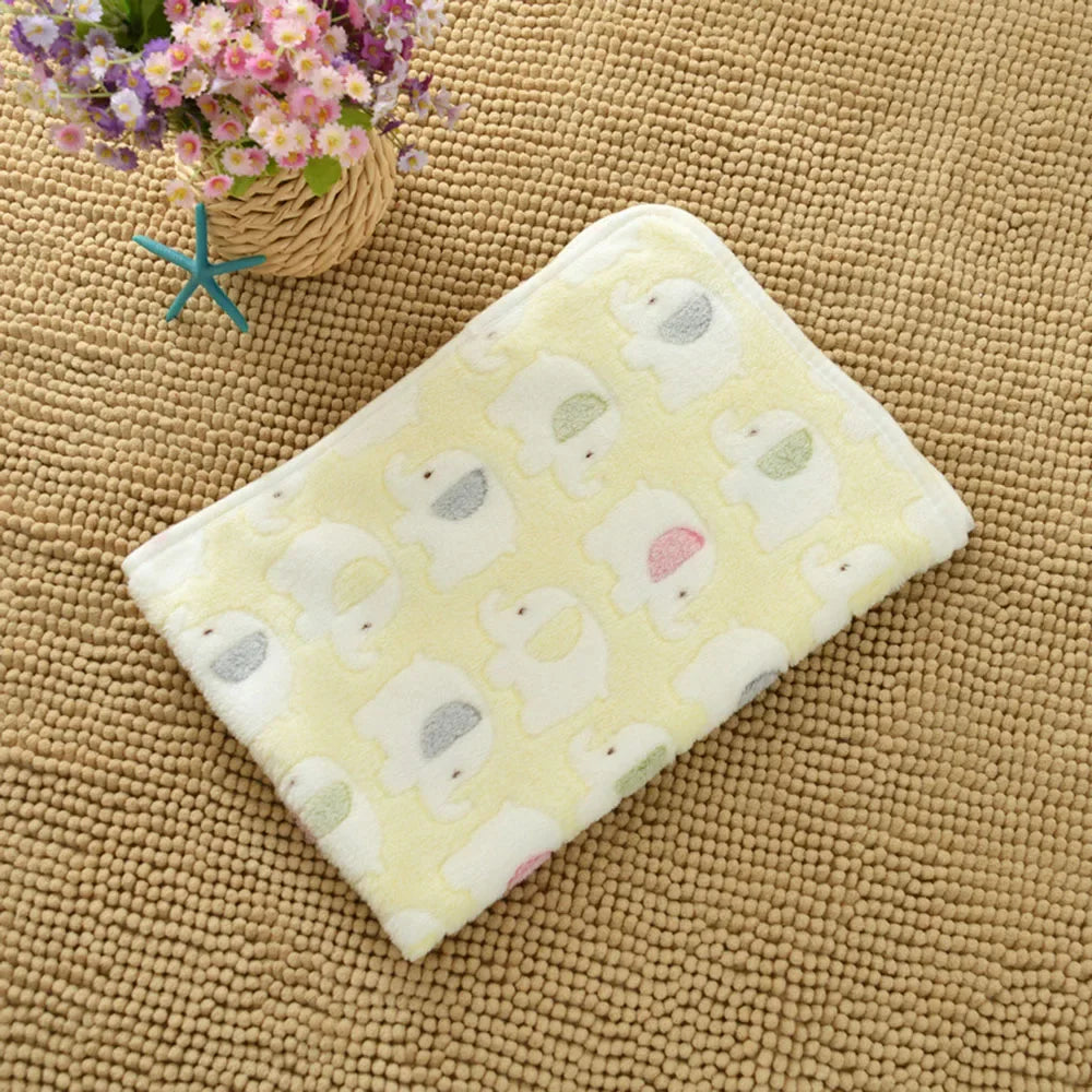 Soft Fluffy Pet Blanket Cute Paw Printed Pet Mat Warm and Comfortable Puppy Bed Mat Breathable Blanket Cover for Cats Small Dogs