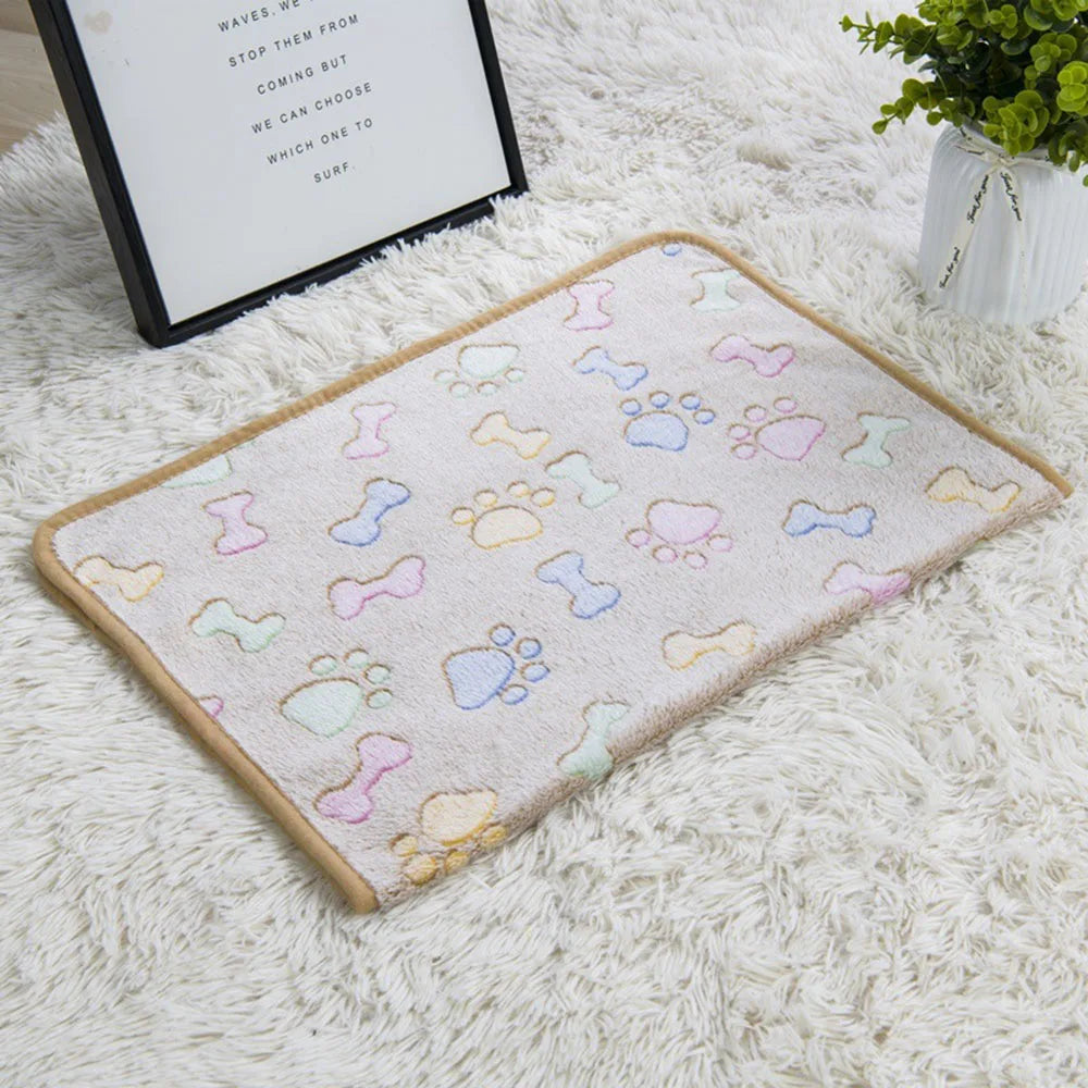 Dog Bed Blanket Bed Mat Soft Fleece Cat Blanket Cute Printed Pet Travel Mat Breathable Cozy Warm Blankets for Small Medium Dogs